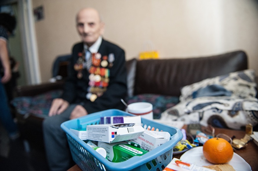 В Астрахани два ветерана Великой Отечественной войны с трудом добились бесплатных лекарств