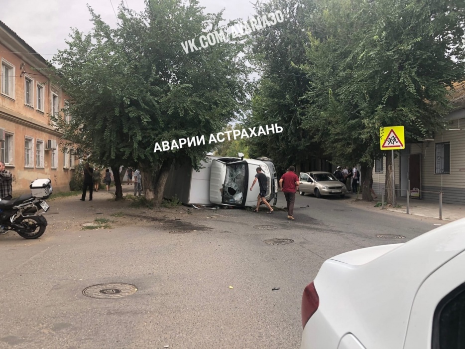 Пострадали студенты астраханского ВУЗа: подробности аварии на Бэра