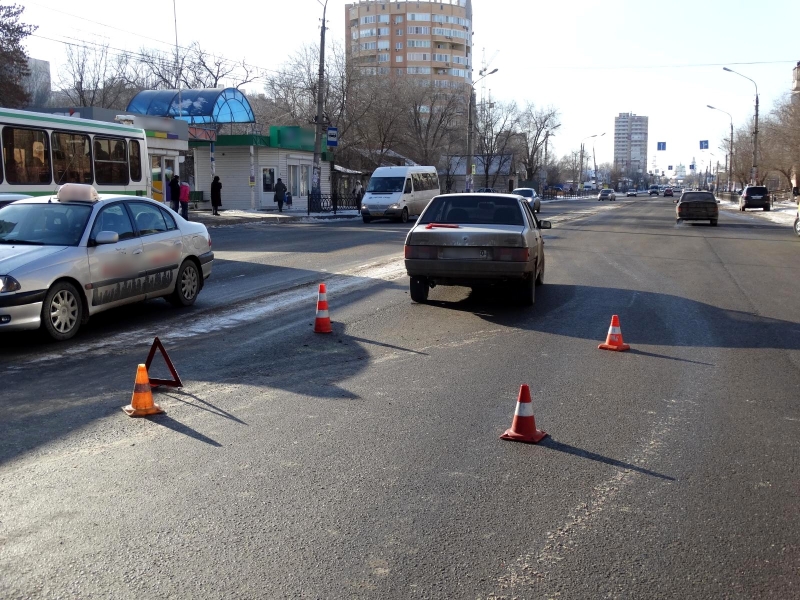В Астрахани автомобиль сбил пенсионерку на "зебре"