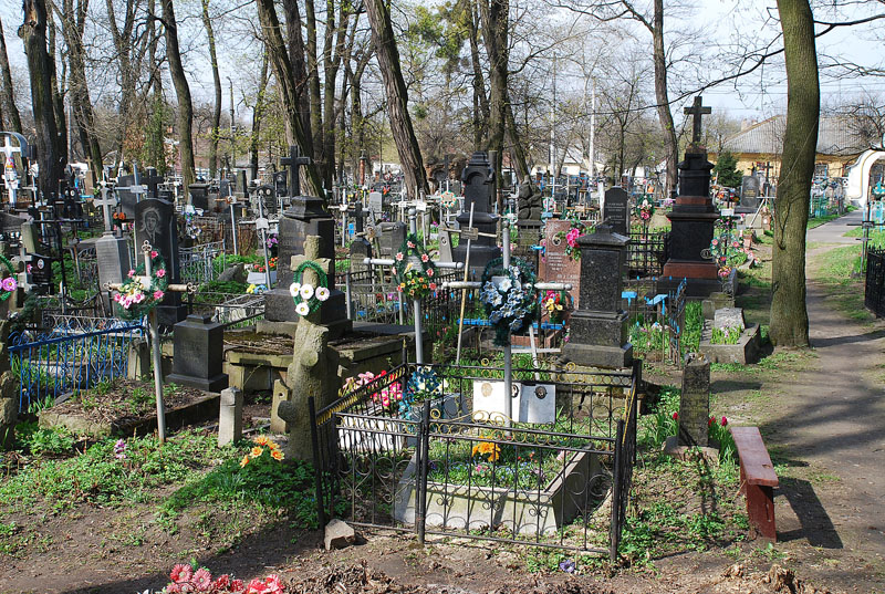 Астраханец умер около кладбища