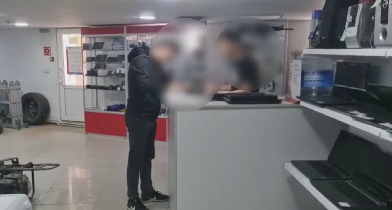 У съемочной группы астраханских тележурналистов украли﻿ микрофоны