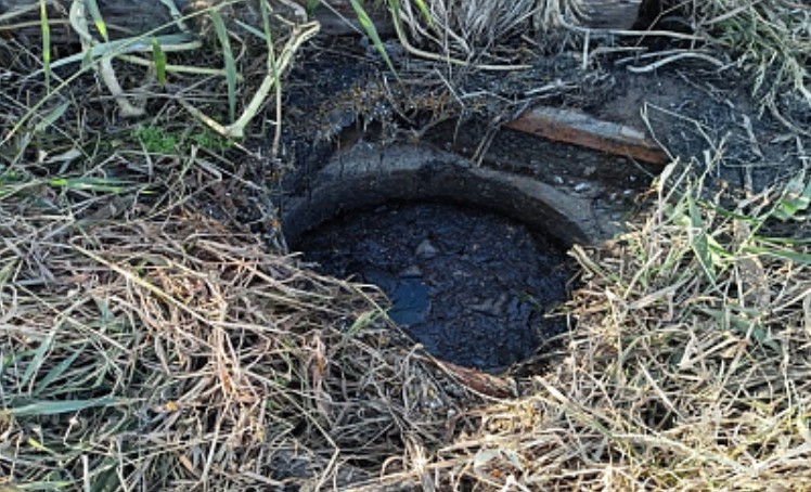 Астраханская ресурсоснабжающая организация загрязнила село фекалиями