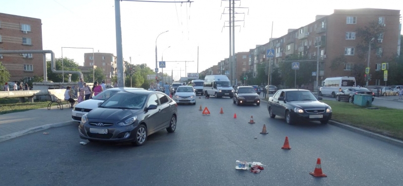 В Астрахани пенсионер попал под машину из-за неисправного светофора