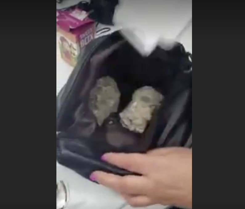 Астраханка расплатилась в салоне красоты камнями