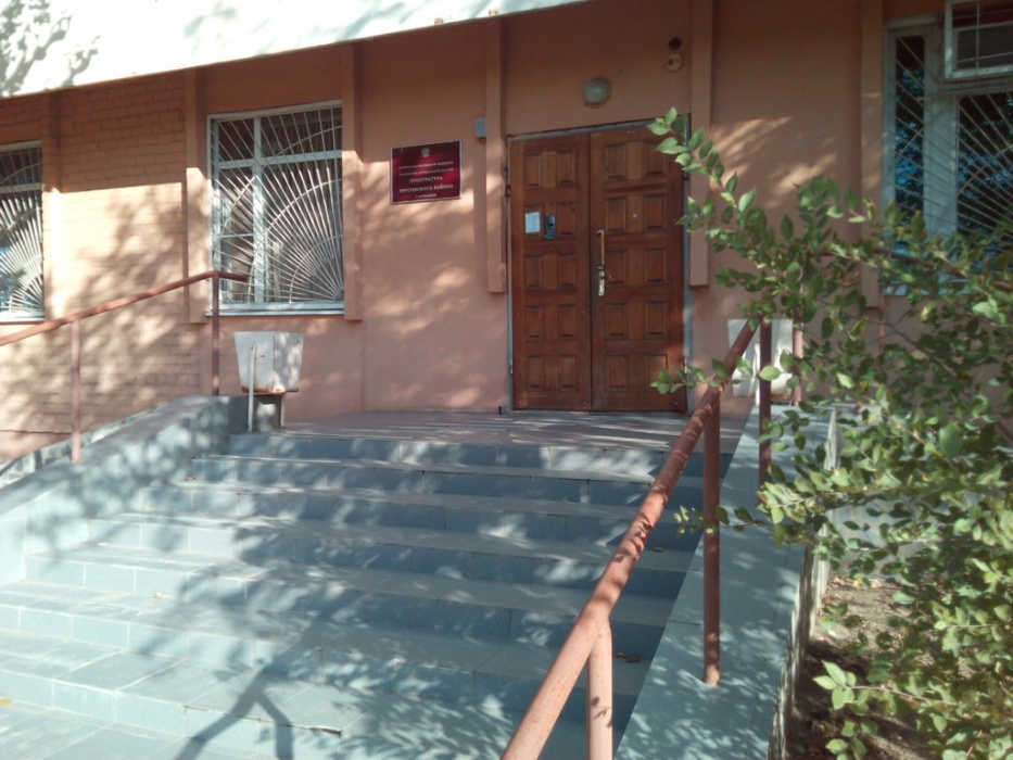 Администрация Астрахани не расселила жильцов аварийного дома в срок