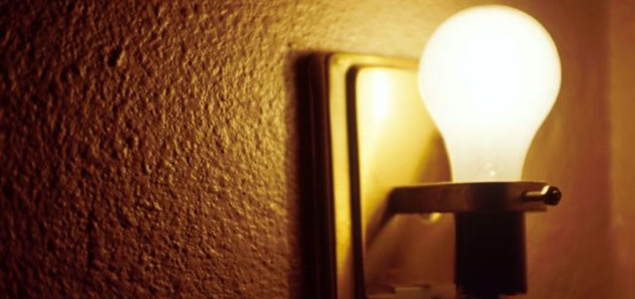 Более 40 улиц Астрахани останутся сегодня без света