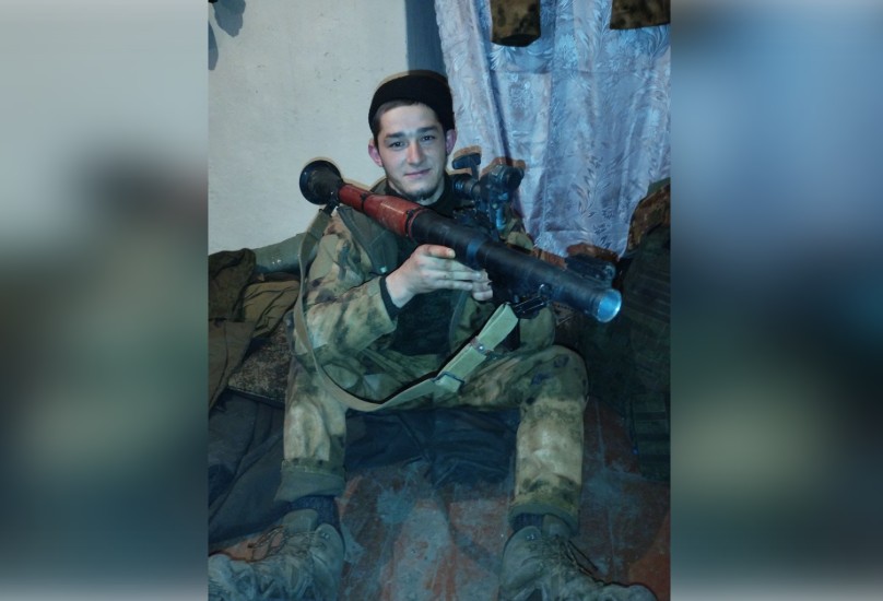 Астраханского снайпера наградили госнаградами за службу на СВО