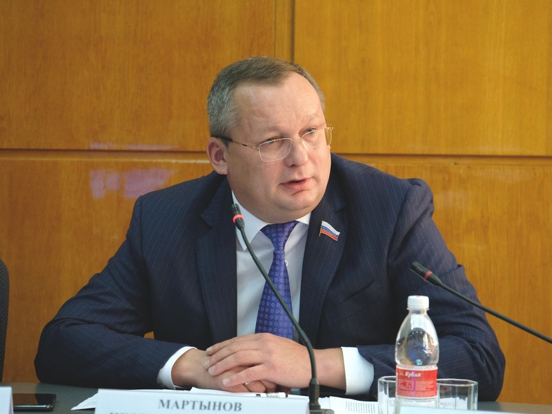 Единая Россия может поддержать на выборах Сергея Морозова