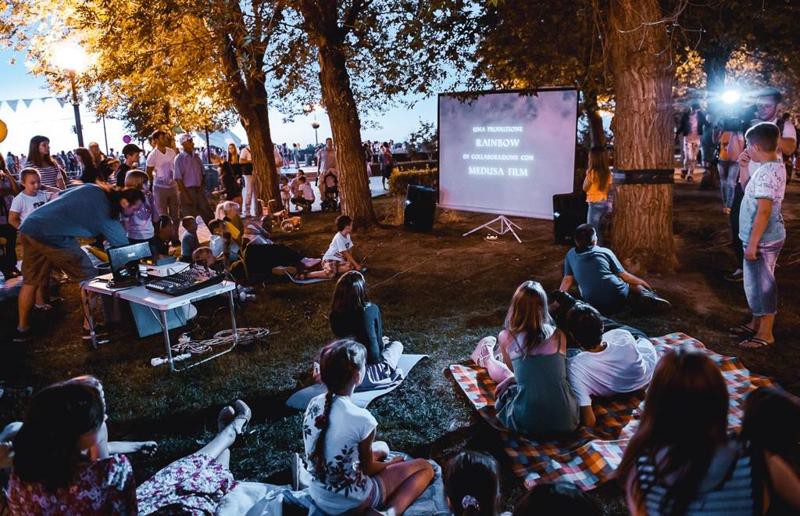 Астраханцев сегодня снова ждет кинотеатр под открытым небом