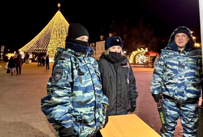 В администрации Астрахани обсудили вопросы безопасности на первые новогодние дни