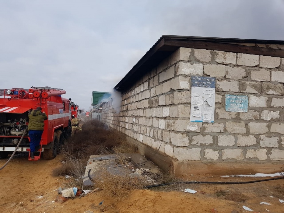 Крупное ЧП в поселке Тинаки в Астраханской области