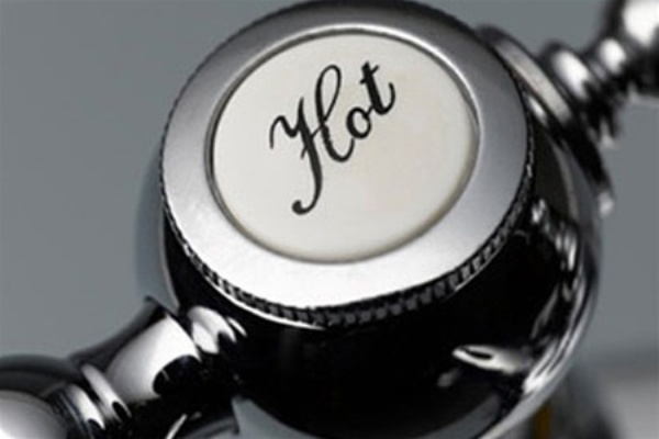  Жители 12 астраханских улиц остались без горячей воды