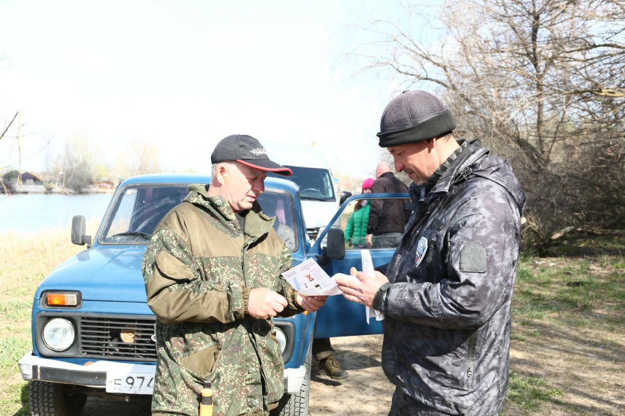 В Астрахань для контроля над туристами приехали рыбинспекторы Сибири и севера