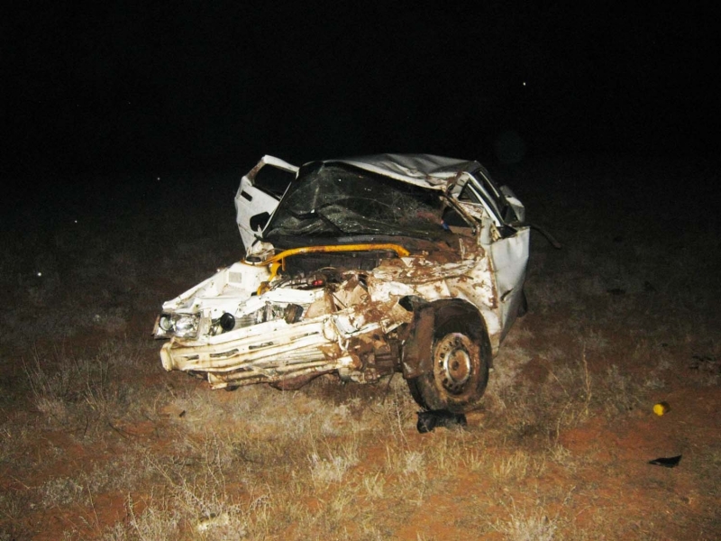 В Астраханской области опрокинулся автомобиль: один человек погиб, двое – в коме