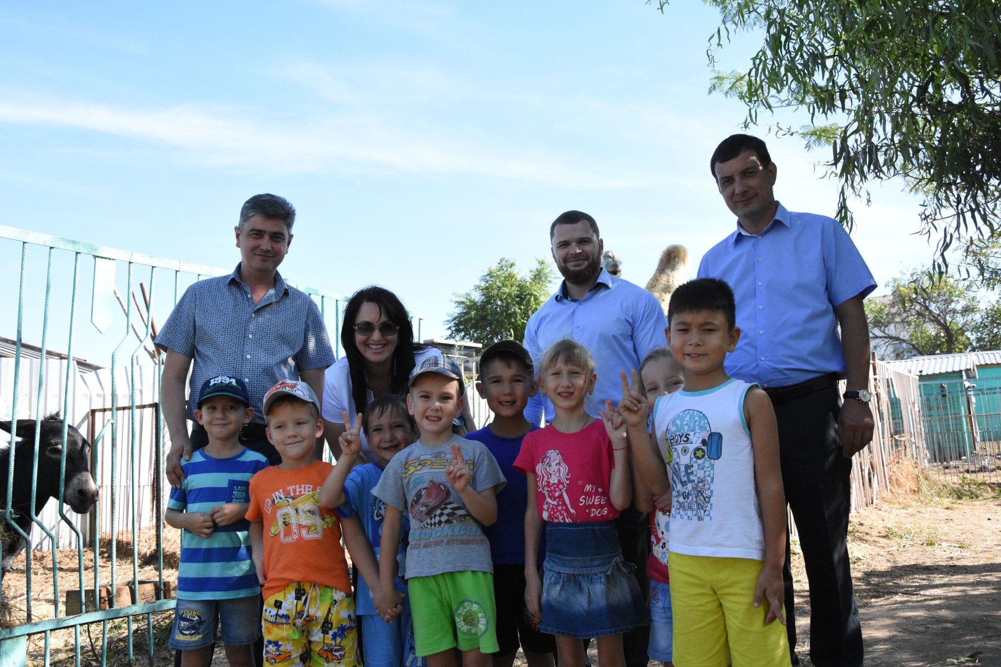 Воспитанники школы-интерната провели день с братьями меньшими