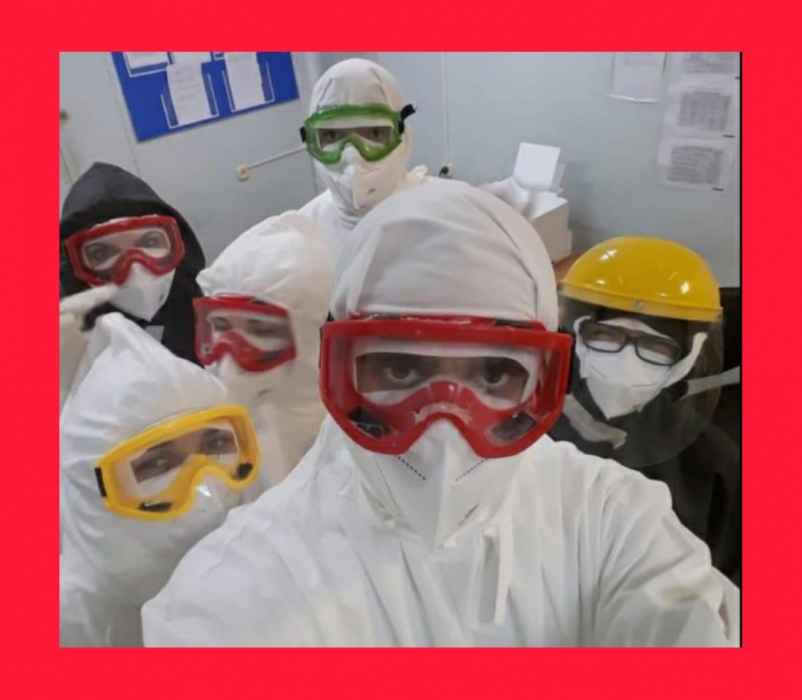 Нас провожали, как в космос: сотрудники Александро-Мариинской больницы вспомнили свой первый рабочий день в красной зоне