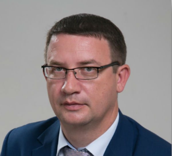 Уходя уходи: Почему остался глава Икрянинского района Сергей Стемасов