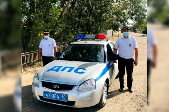 7-летний астраханец потерял сознание в пробке: видео спасения