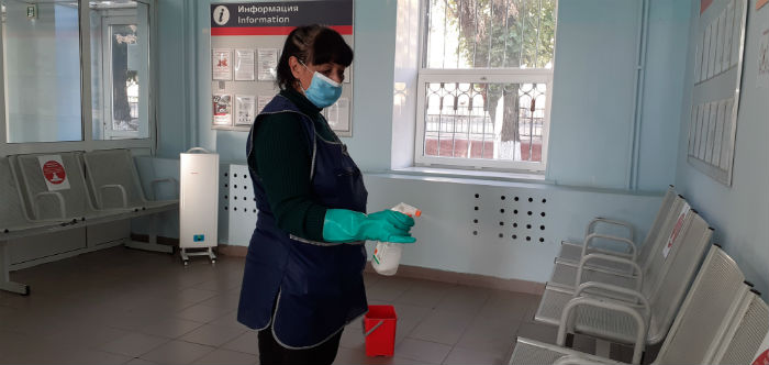 На объектах пригородной пассажирской инфраструктуры в Астраханском регионе ПривЖД реализуется комплекс противоэпидемических мер