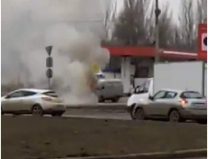 В Астрахани в районе Мясокомбината на газовой заправке взорвалась "ГАЗель" (ВИДЕО)