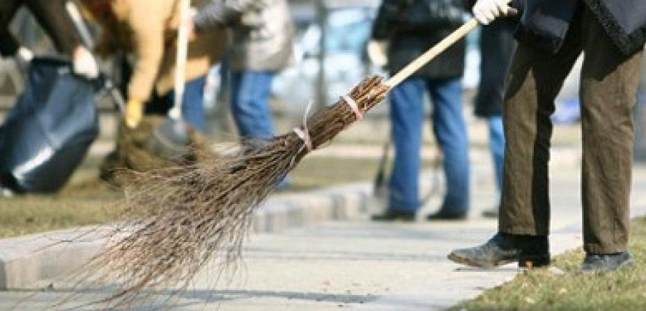 Астраханцу, укравшему 8,5 тонн металла, придется полтора года мести улицы