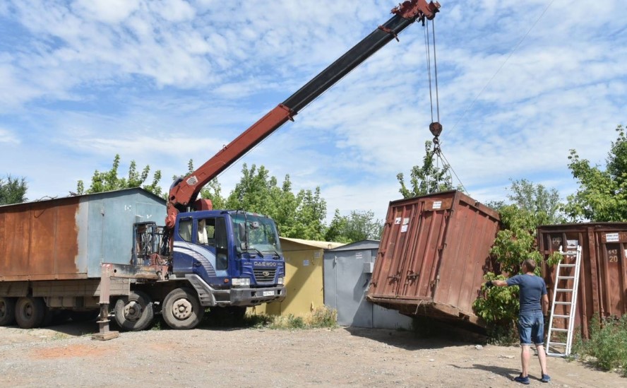В Астрахани демонтировали более полутысячи гаражей
