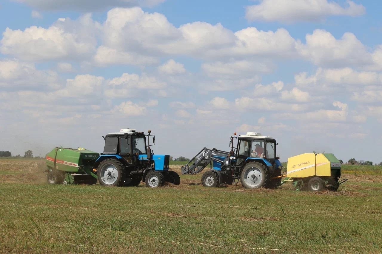 Астраханский тракторист удостоен почетного звания