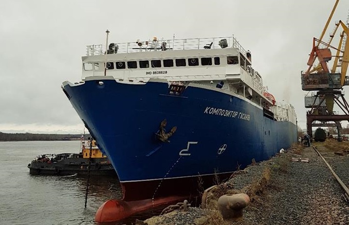 Официально: паром "Композитор Гасанов" нигде не застревал, опровержение