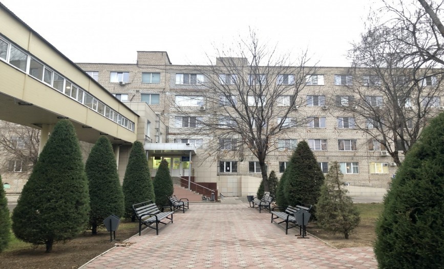 Медики АМОКБ, которых из-за ковида отправили в простой, могут устроиться в другие больницы и поликлиники: астраханский минздрав ответил на крик души врачей ﻿