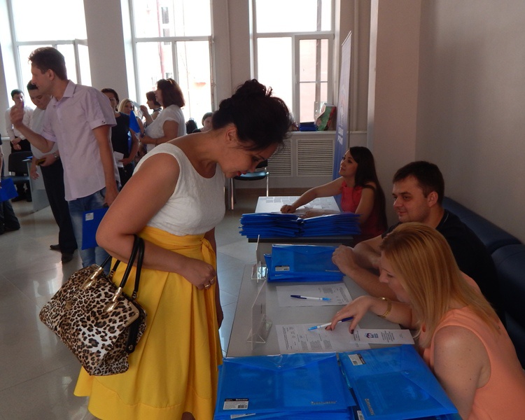 "Единая Россия" идет на штурм города