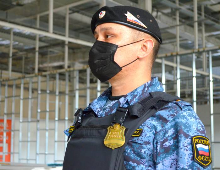 Астраханец сменил фамилию и отчество, чтобы не погашать долги