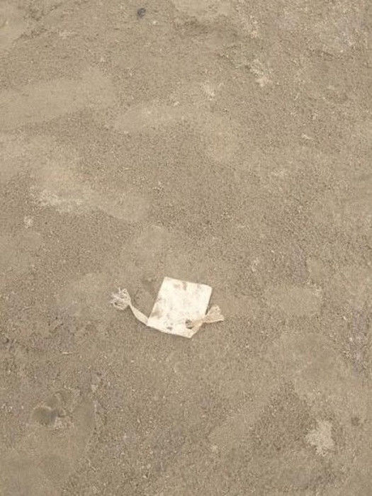 На астраханском пляже нашли бирку из морга