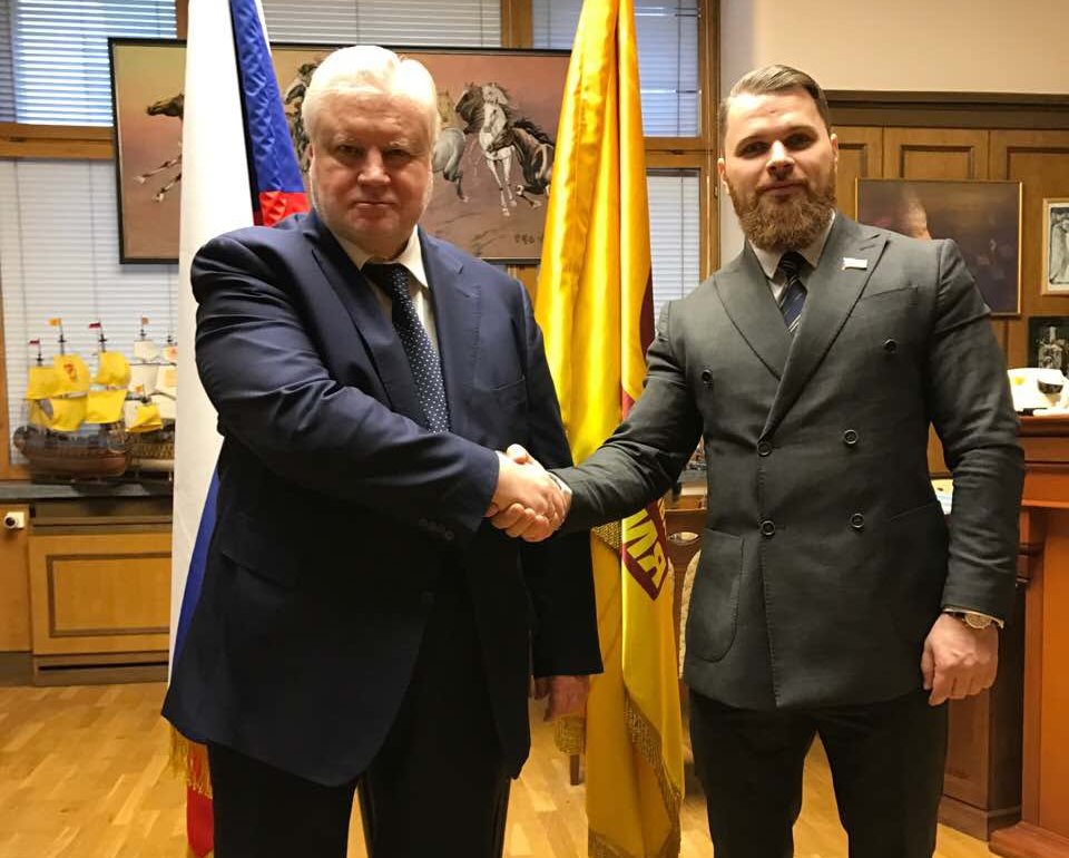 Депутат Думы Астрахани встретился с лидером эсеров Сергеем Мироновым 