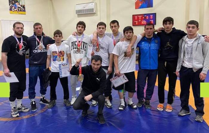 Восемь астраханских борцов завоевали медали чемпионата ЮФО