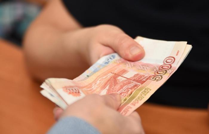 Почти половина опрошенных астраханцев  заявила, что не дают деньги в долг