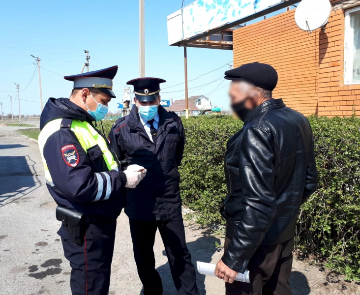 Астраханец не выдержал изоляции и вышел погулять