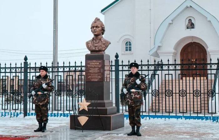 В Астраханской области открыли бюст полководцу Александру Суворову