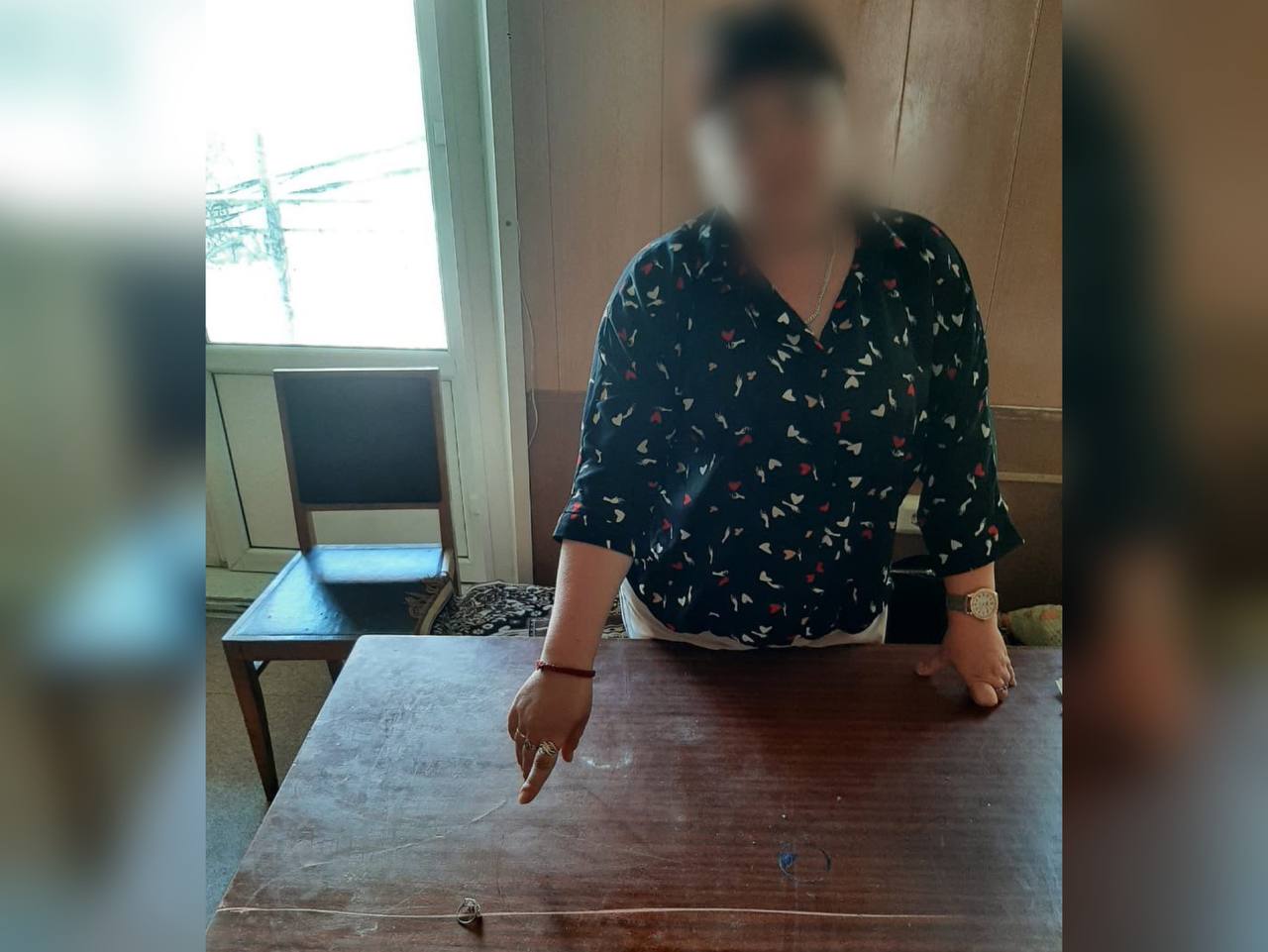 В Астрахани сиделка подменила золотые украшения подопечной на дешёвую бижутерию 