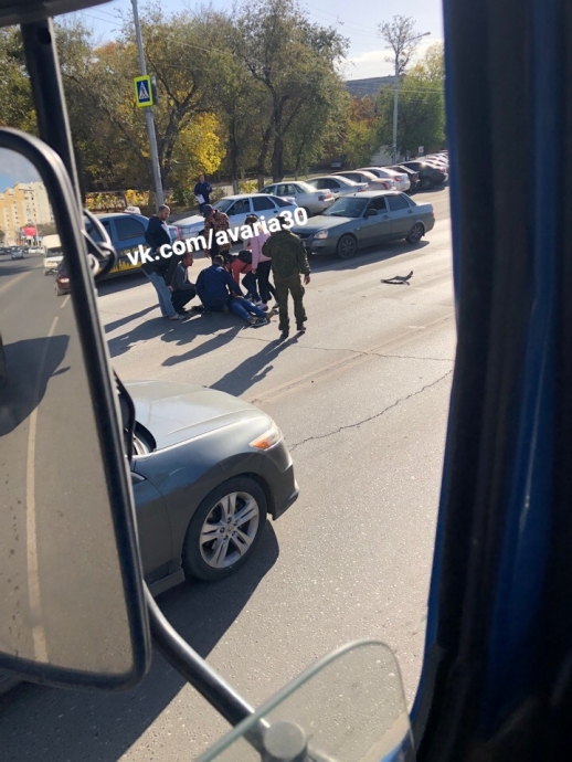 В Астрахани на Боевой сбили девушку