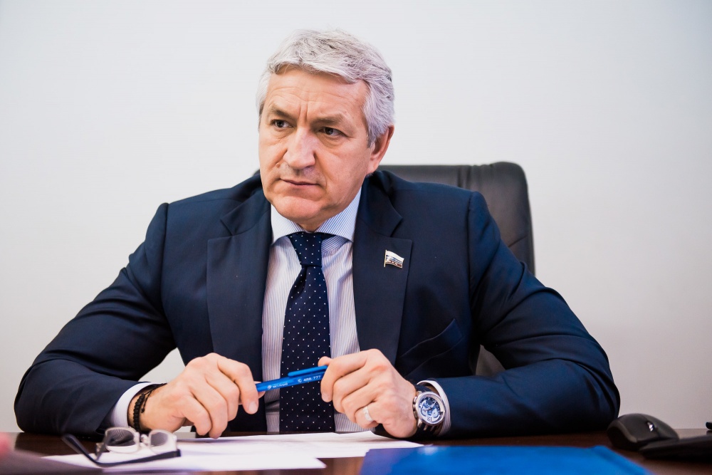 Леонид Огуль прокомментировал законопроект о штрафах для госслужащих за оскорбление граждан