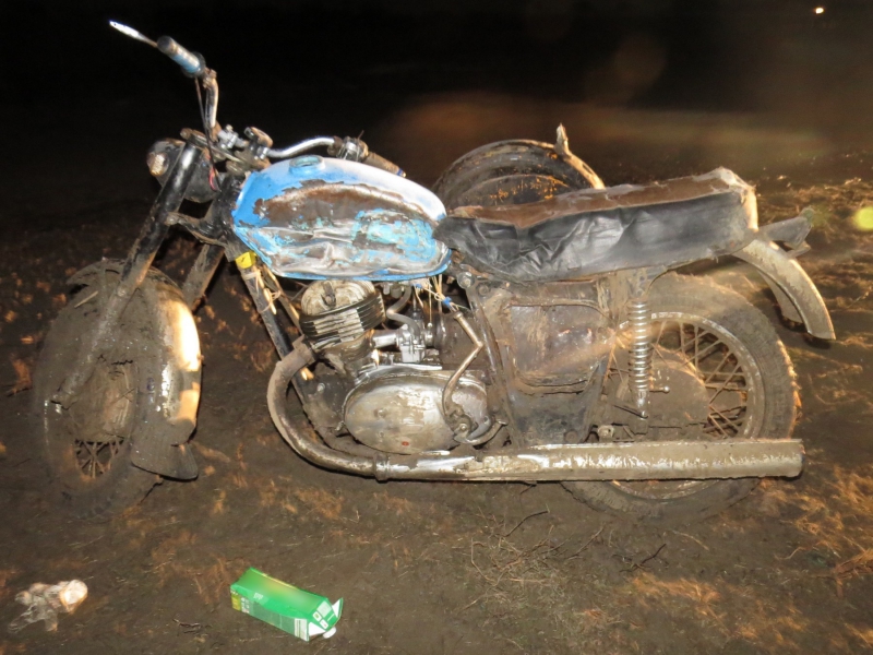 В Астраханской области опрокинулся мотоцикл: пострадали двое