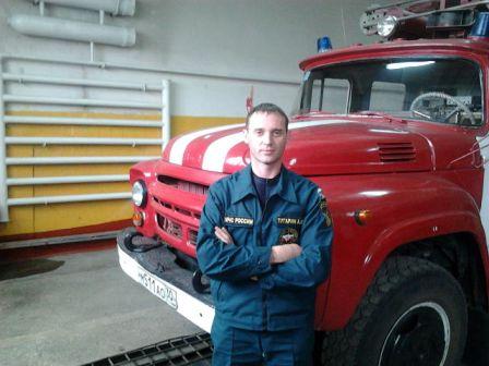 Астраханский пожарный поехал спасать человека в свой выходной