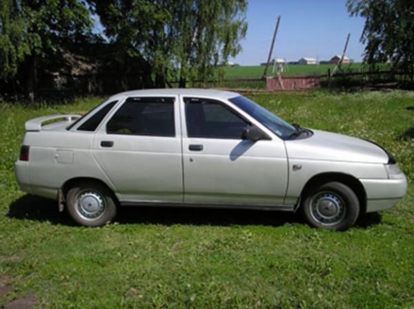 Астраханец заплатил сыну алименты под угрозой лишиться любимой машины