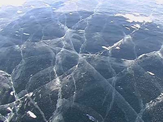 Толщина льда на астраханских водоемах подходит для пеших прогулок