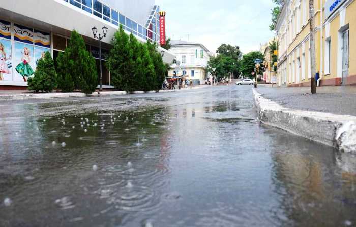 Завтра в Астрахани дождь может лить несколько часов