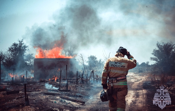 В Астрахани, 9 поселениях и четырех муниципальных районах региона установлен особый противoпожарный режим