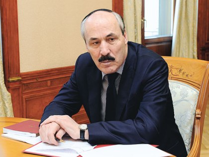 Президент Дагестана извинился за потушенный в Астрахани Вечный огонь 