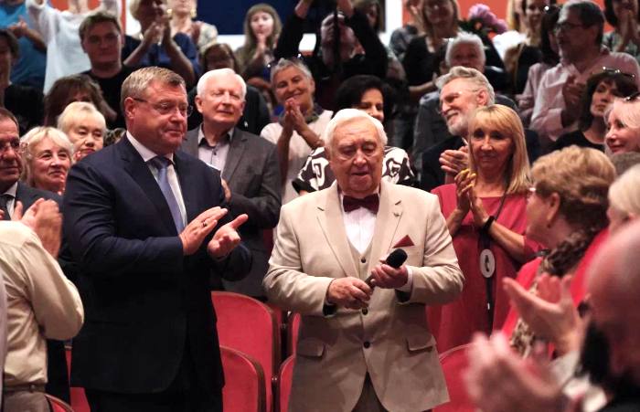 В Астрахани отметили сразу два юбилея народного артиста России Юрия Кочеткова