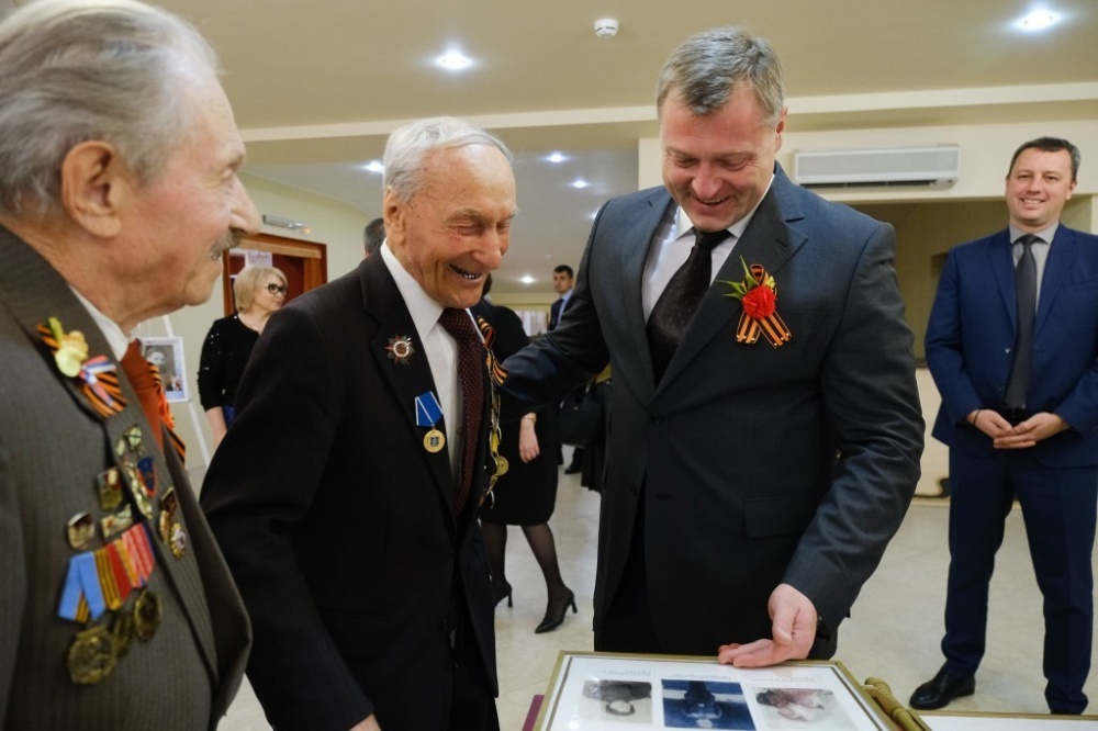 Не позволим исказить историю, написанную кровью: Игорь Бабушкин поздравил астраханцев с Днем Победы