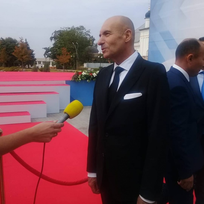 На инаугурацию Игоря Бабушкина приехал маэстро Игорь Крутой